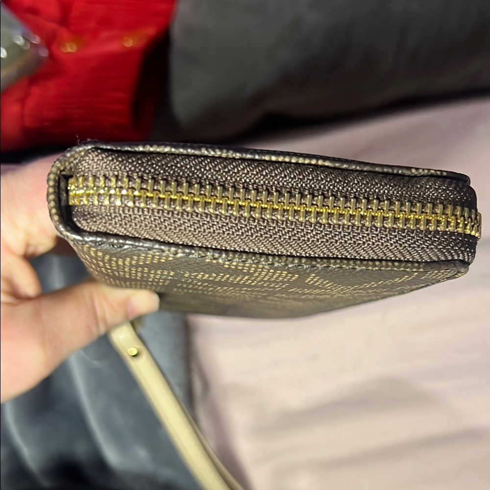 Michael Kors Brown Wristlet Long Wallet- Brown Monogrammed Brand New retail $98 - Picture 7 of 11